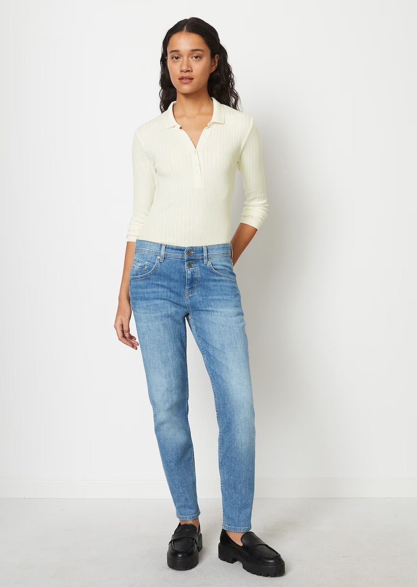 Boyfriend Jeans with two buttons